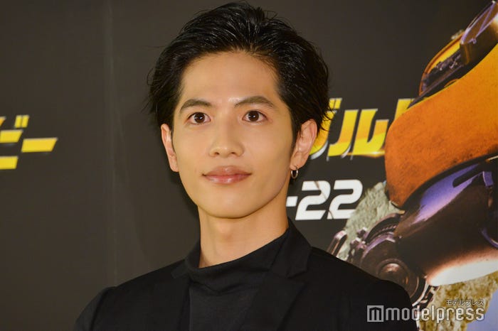 志尊淳(オールバック) (C)モデルプレス