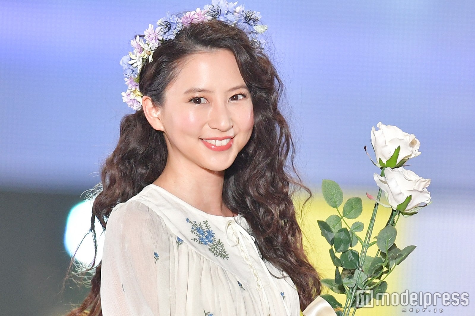 河北麻友子、透けドレスで女神のオーラ　トップバッターで歓声浴びる＜関コレ2018S／S＞