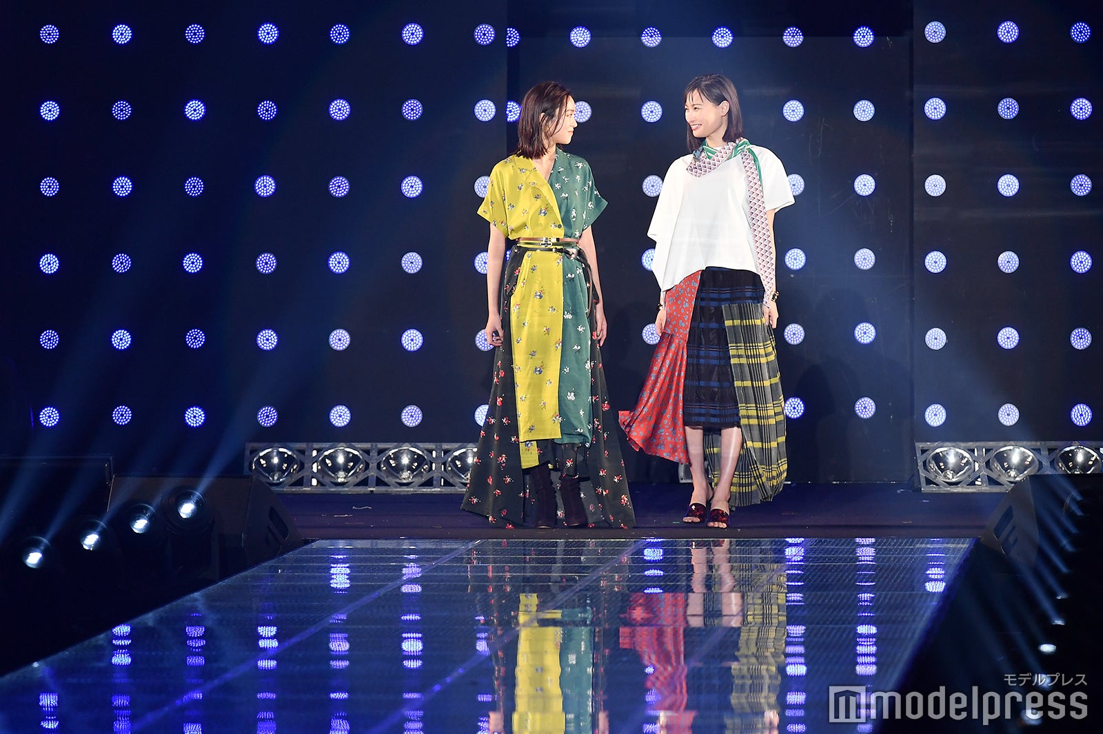 桐谷美玲、大政絢 （C）モデルプレス