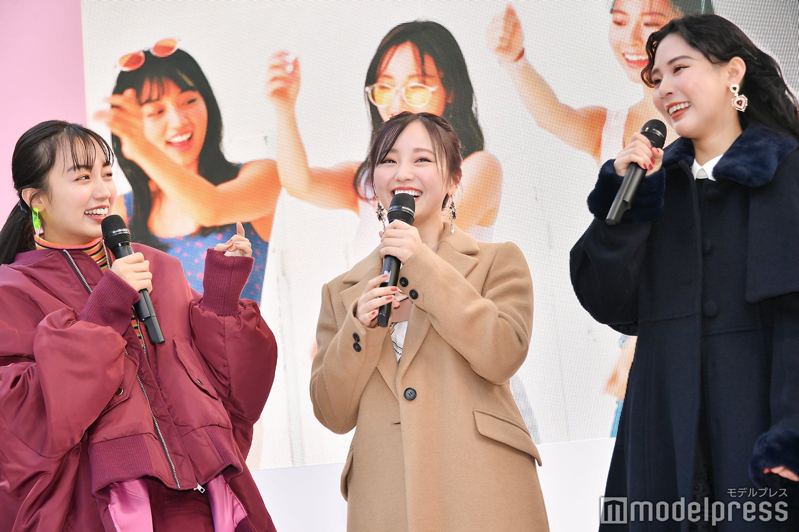 （左から）黒木ひかり、今泉佑唯、ミチ（C）モデルプレス