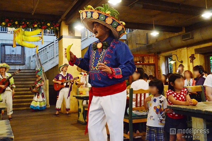 ゲストを巻き込んでのショースタート