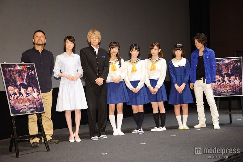 左より：山田雅史監督、小坂温子、JUN（BEE SHUFFLE）、前田希美、生駒里奈、喜多陽子、松浦愛弓、祁答院慎氏