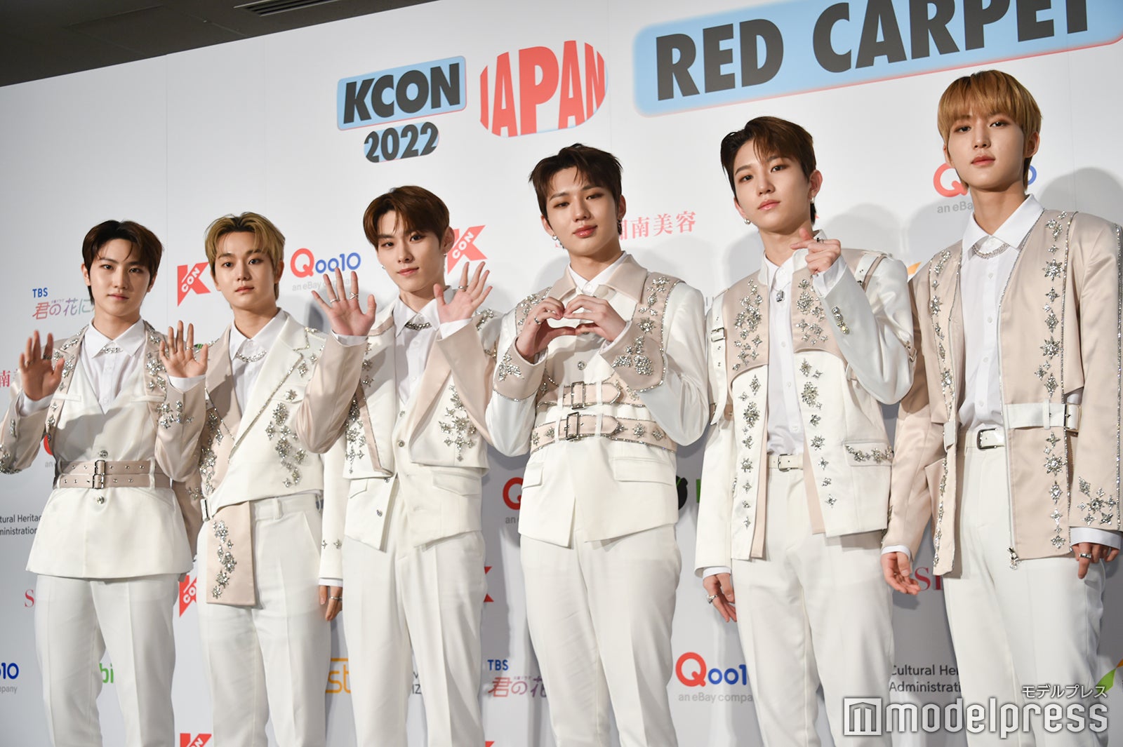 TNX／チェ・テフン、チャン・ヒョンス、ウ・ギョンジュン、チョン・ジュニョク、オ・ソンジュン、ウン・フィ （C）モデルプレス