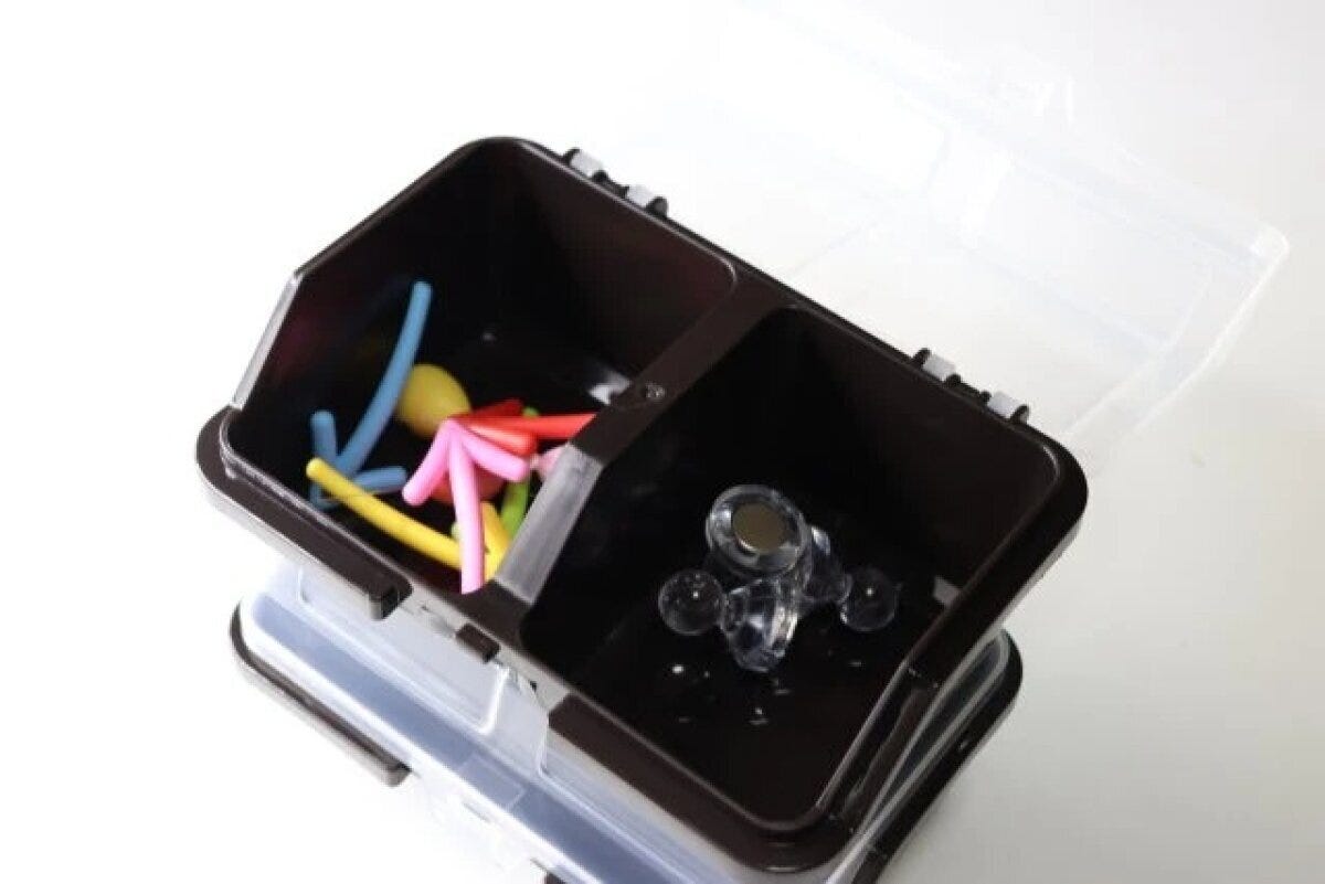 ダイソー　ネジ収納ケース　使用例　スタッキング