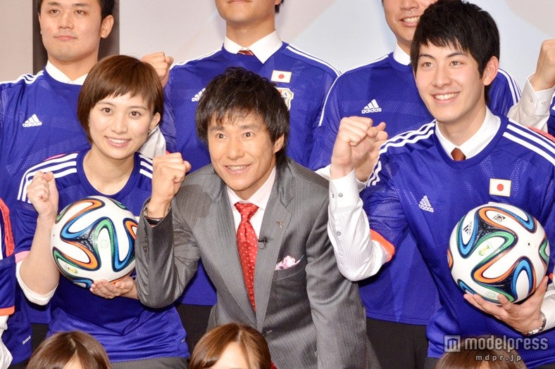 【左から】山本雪乃アナウンサー、中山雅史、草薙和輝アナウンサー