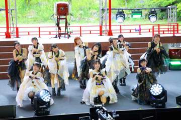 つばきファクトリー 夏恒例の河口湖ライブでヒャダイン提供の最新曲を初披露
