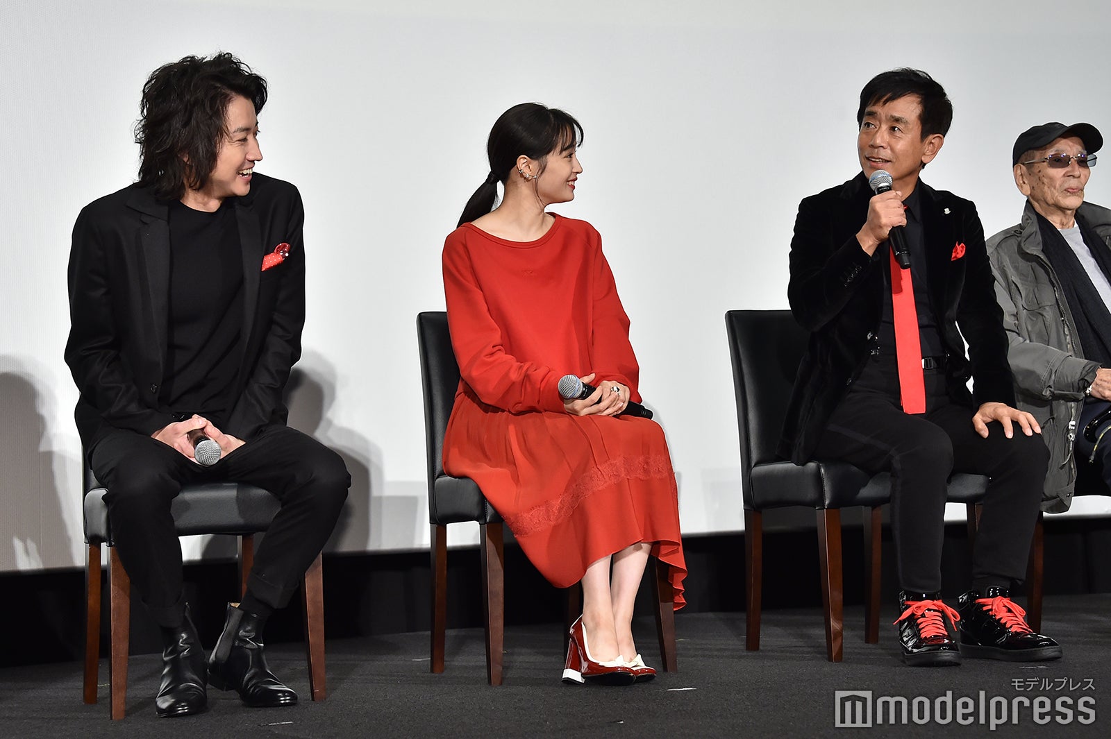 （左から）藤原竜也、広瀬すず、栗田貫一、小林清志、浪川大輔（C）モデルプレス