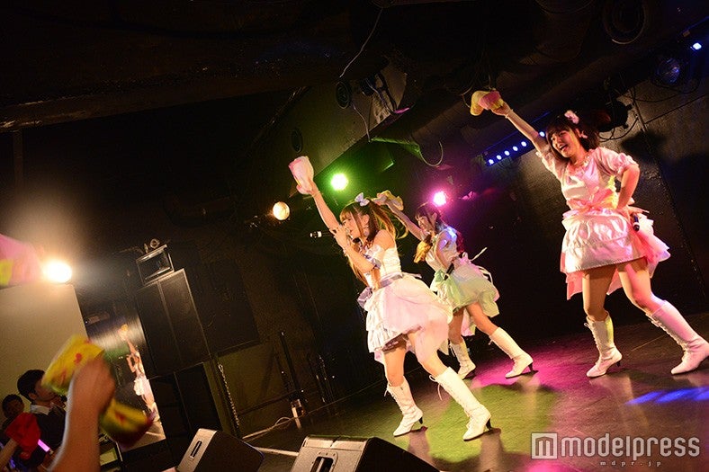 HAPPY ANNIVERSARY（C）モデルプレス