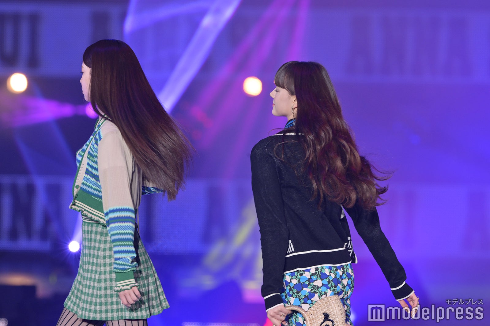 アヤカ、ニナ（C）モデルプレス