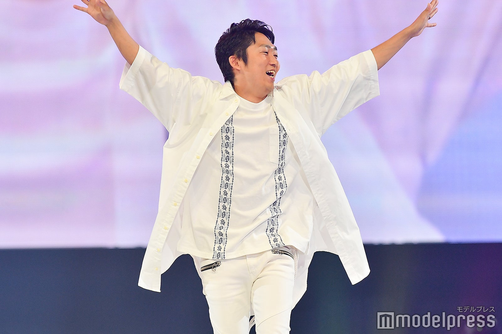 石田明（C）モデルプレス