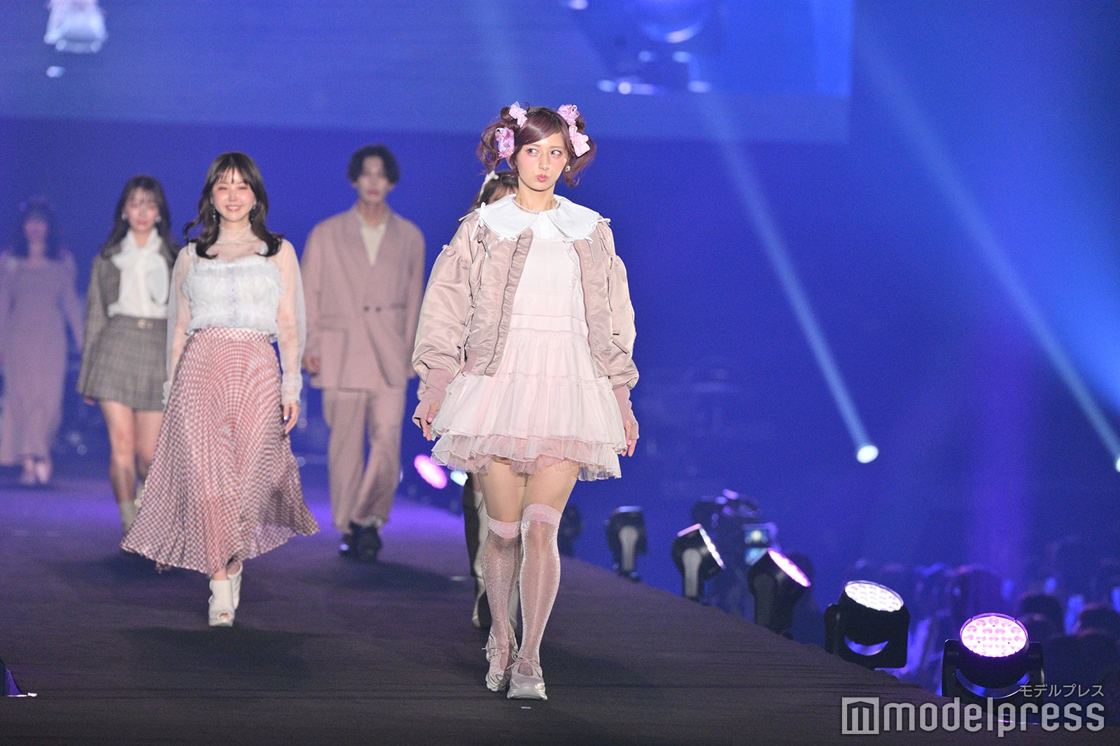 しなこ（C）モデルプレス