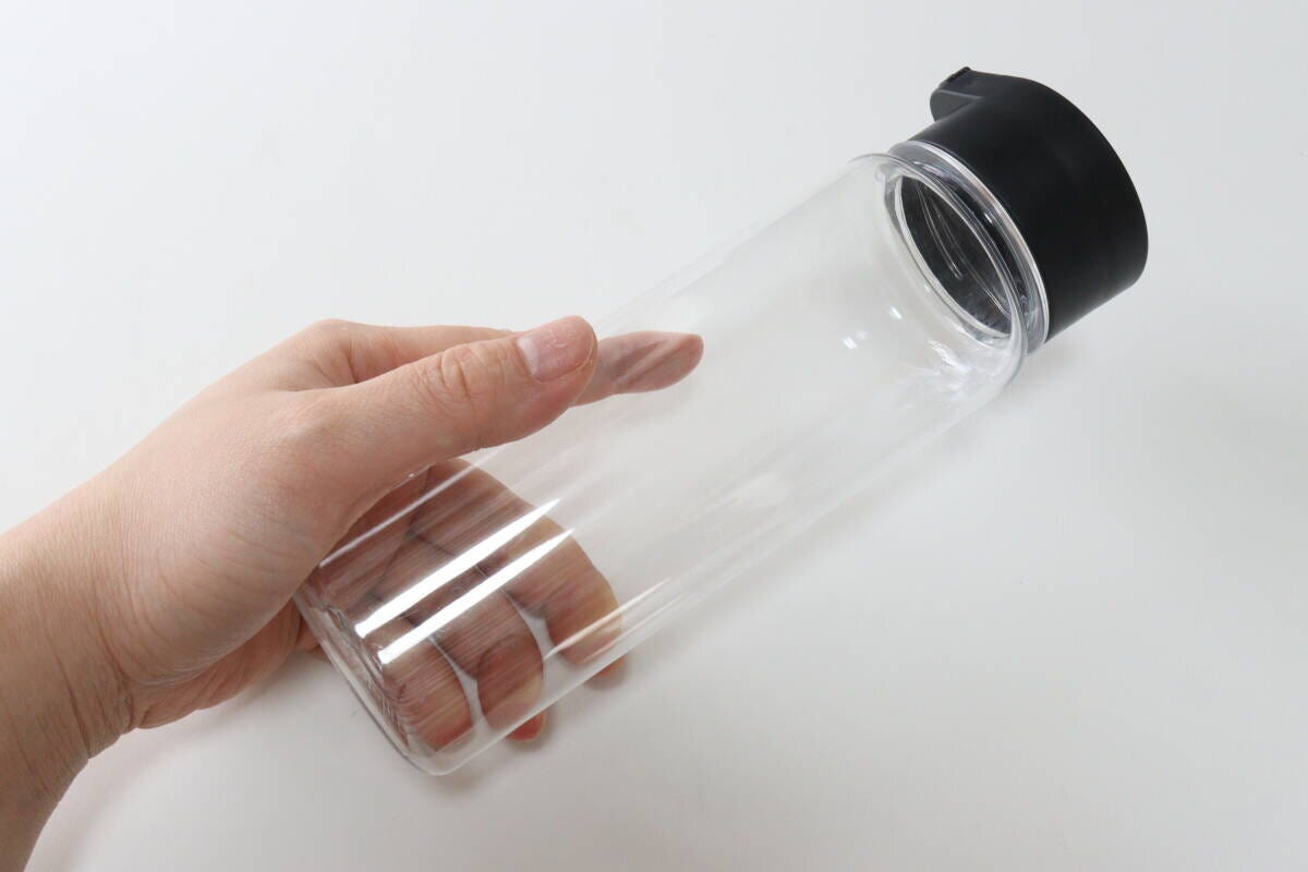 ドリンクボトル（黒、収納取っ手付）550mL
