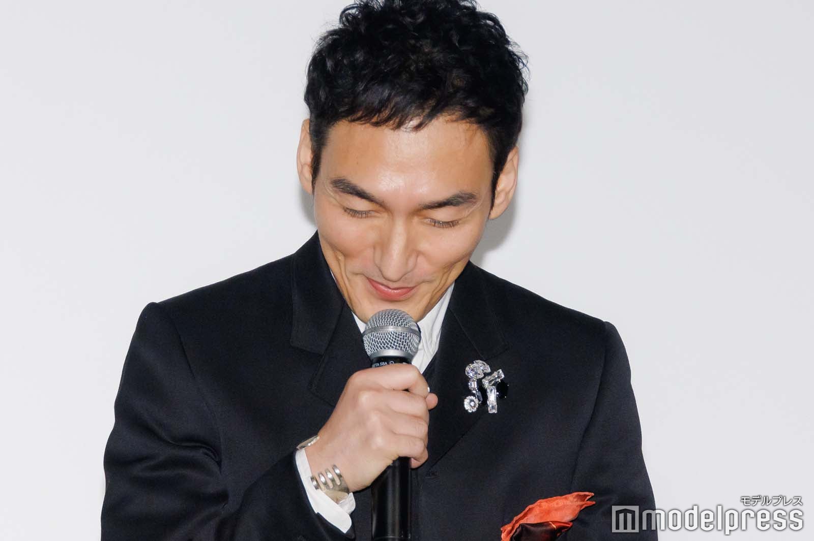 草なぎ剛（C）モデルプレス