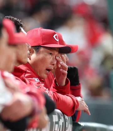 広島・新井監督「彼ら（小園と坂倉）に兆しが出始めている」 六回好機「簡単にキャッチャーは代えられない」