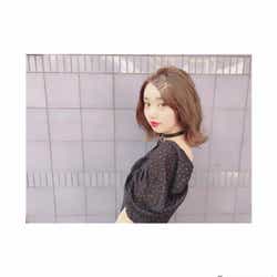 モデルプレス - 江野沢愛美“人生初レベル”新髪色に絶賛の声「超似合う」「真似したい」