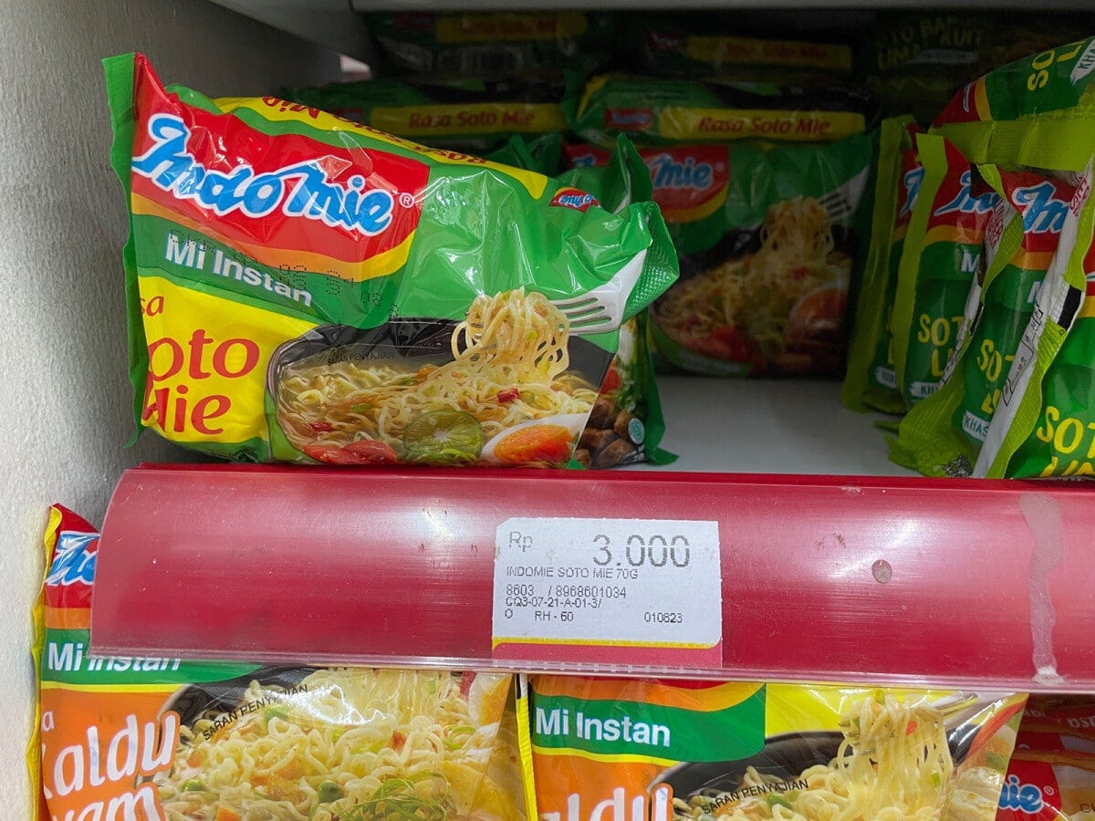 量販店で販売されているインドミーの価格(※筆者撮影時)