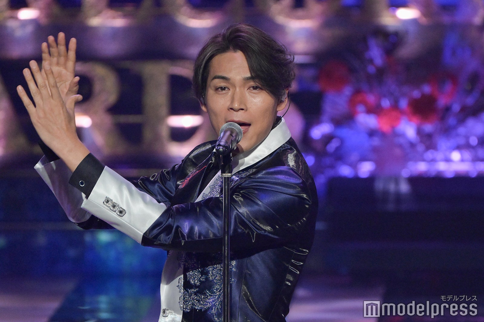 （C）モデルプレス