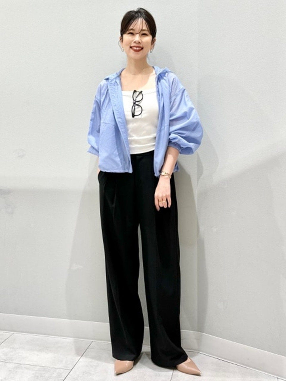 肌寒いときの羽織りとしても便利です　出典：StyleHint