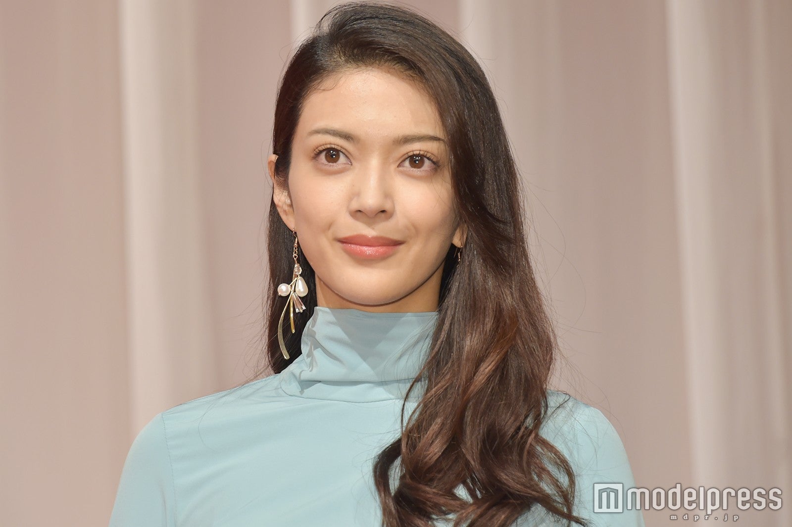女優デビュー1年で大河「西郷どん」抜擢 9等身美女・田中道子とは＜プロフィール＞