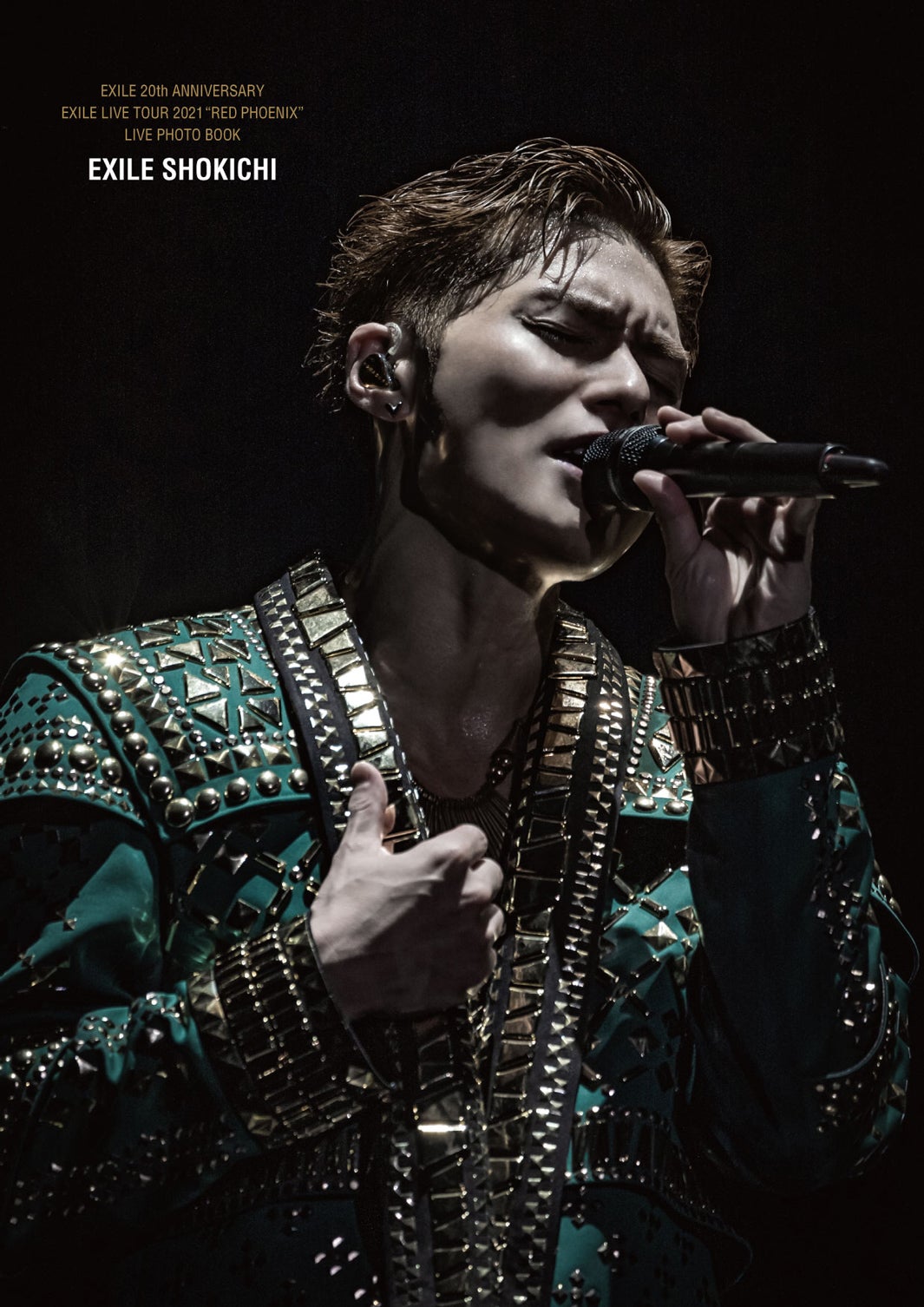 SHOUKICHI「EXILE 20th ANNIVERSARY EXILE LIVE TOUR 2021“RED PHOENIX”LIVE PHOTO BOOK」表紙（提供写真）