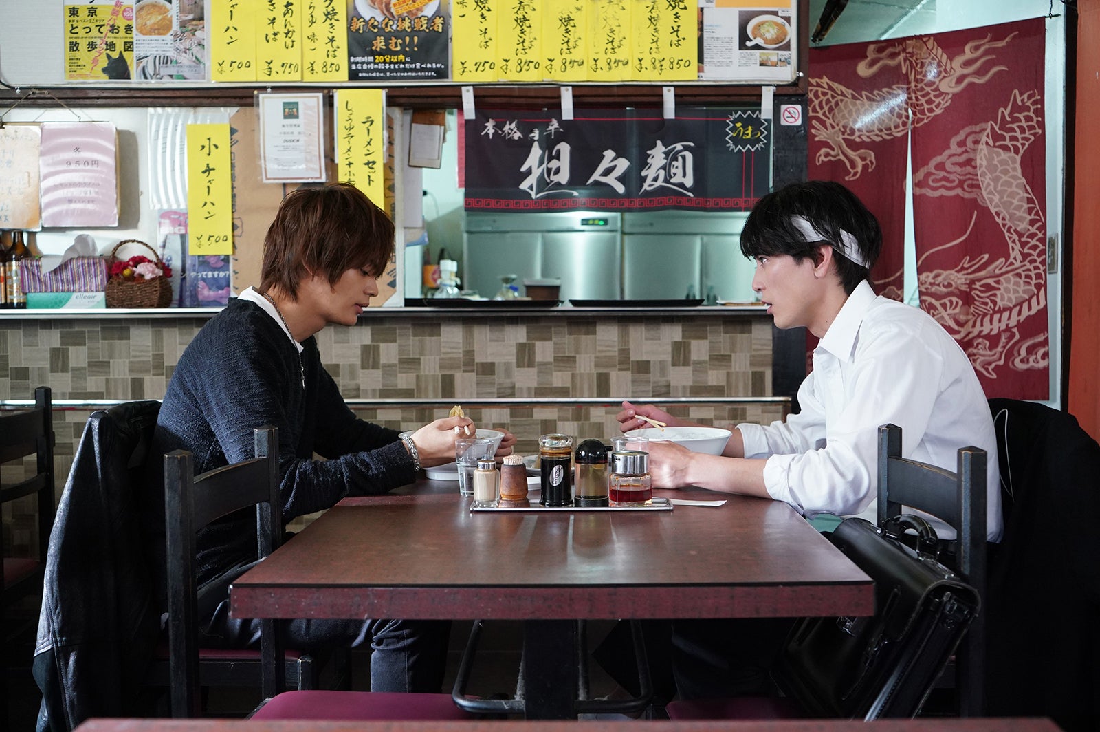 神尾楓珠、間宮祥太朗／「ナンバMG5」第5話より（C）フジテレビ