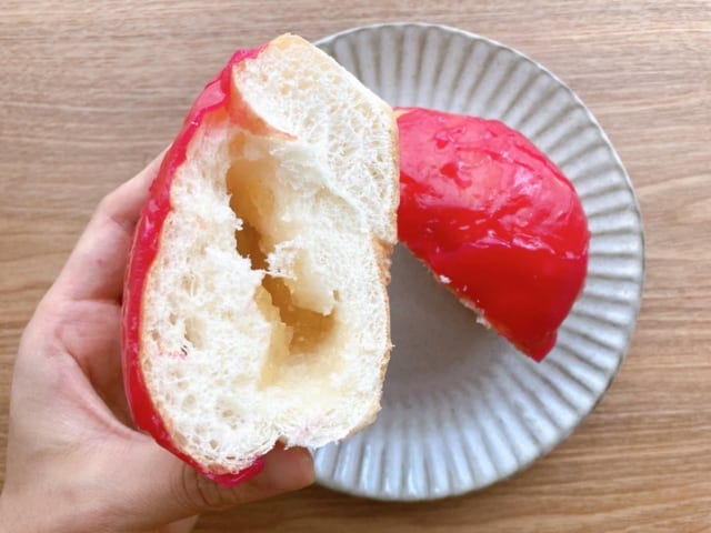 見た目もかわいいりんご飴みたいなパン