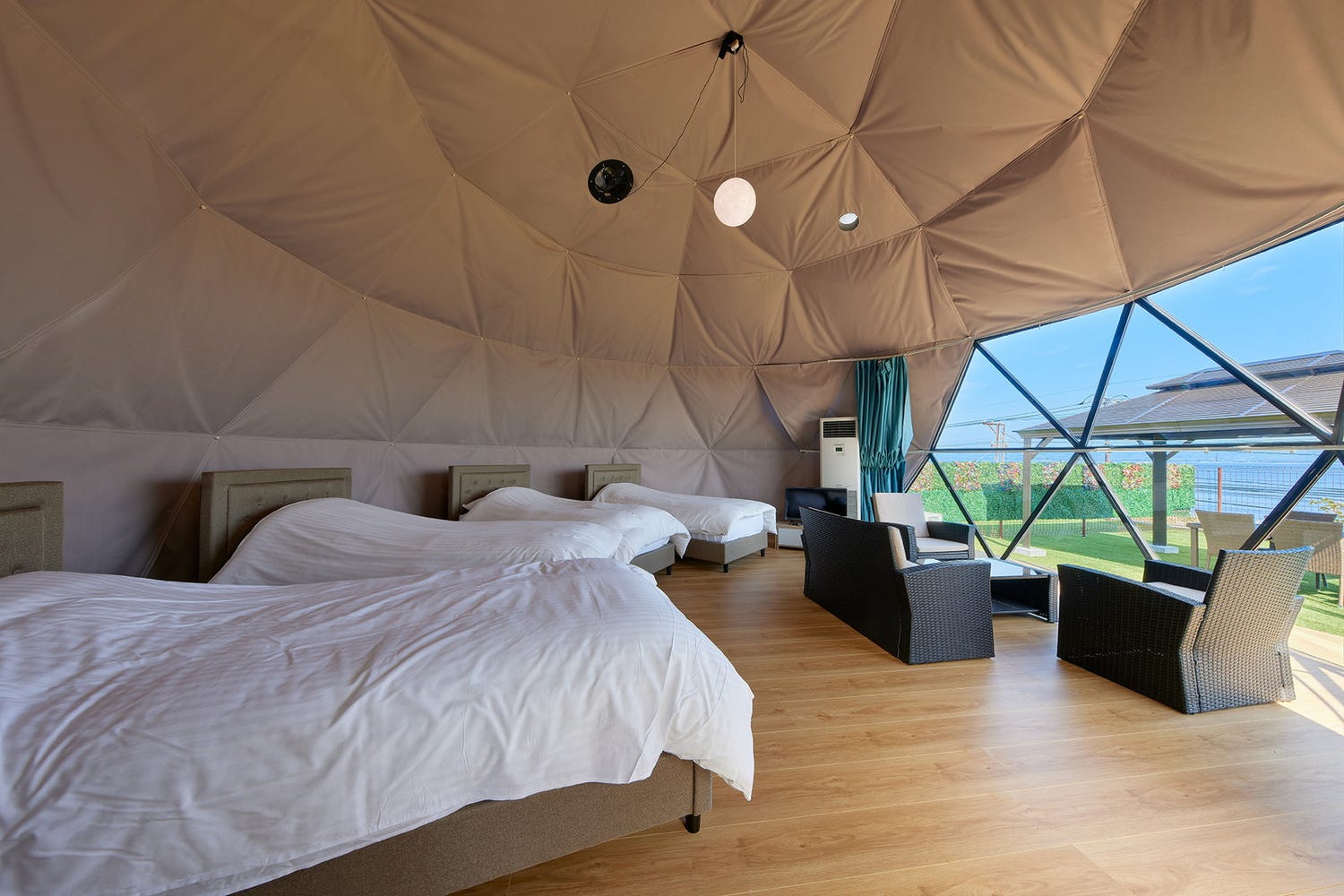 全棟サウナ付き!島根・宍道湖畔で“ととのう”滞在「レイクサイドグランピング出雲」