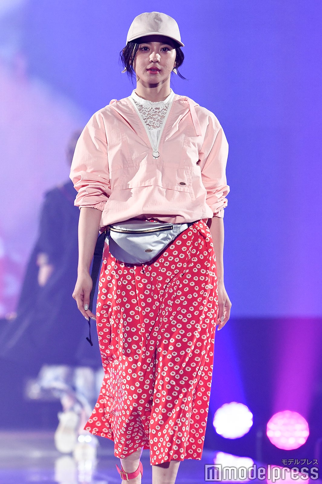 朝比奈彩（C）モデルプレス