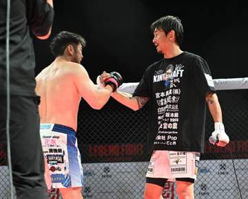 “オヤジ版BD”決勝はヒロ三河VS啓之輔に！V候補2人が順当に突破 46歳ヒロ「勝ちたい」43歳啓之輔「最強の男に勝って優勝したい」優勝賞金500万円かけて12月神戸決戦