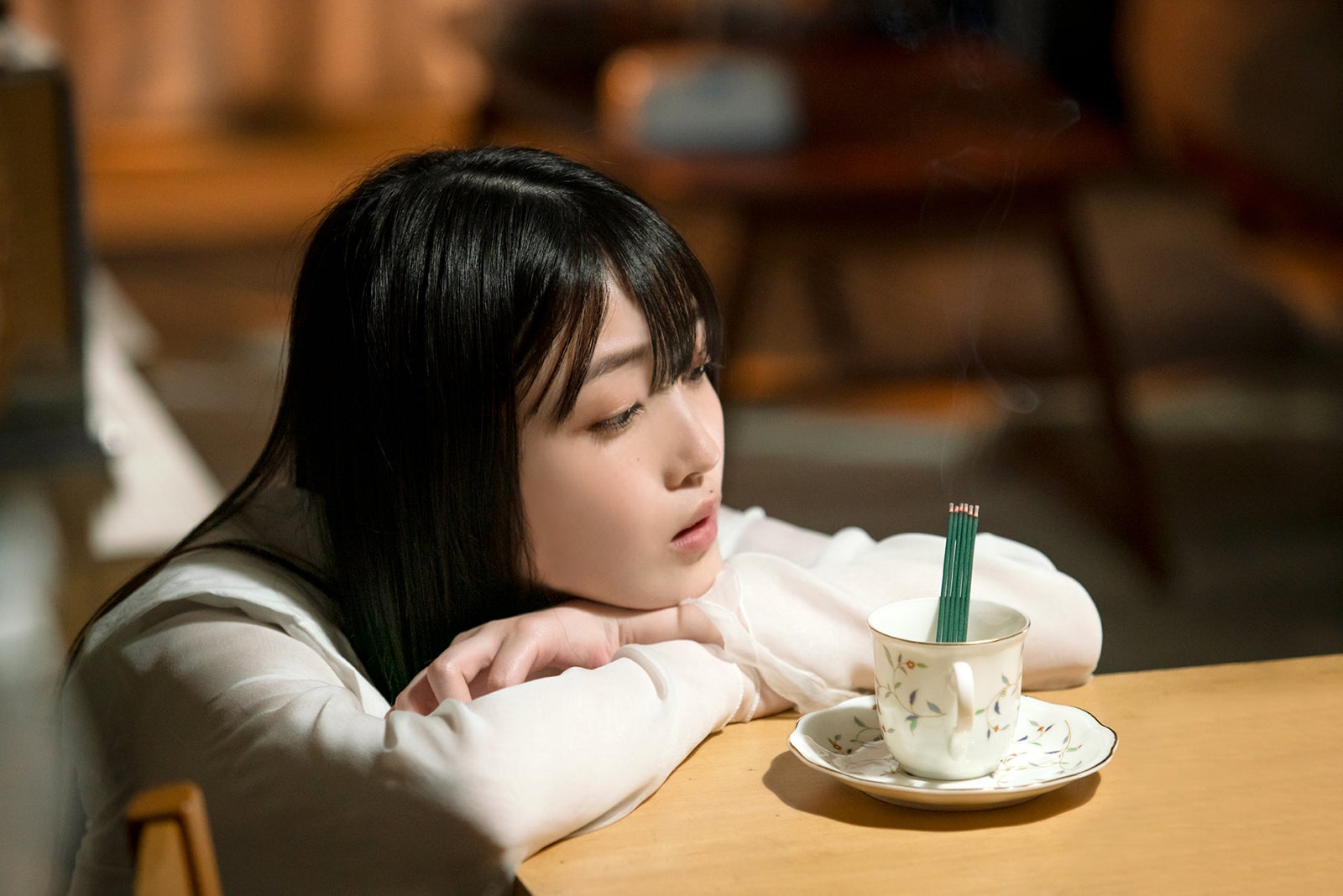 久保史緒里（C）2022 山本中学・少年画報社／「左様なら今晩は」製作委員会