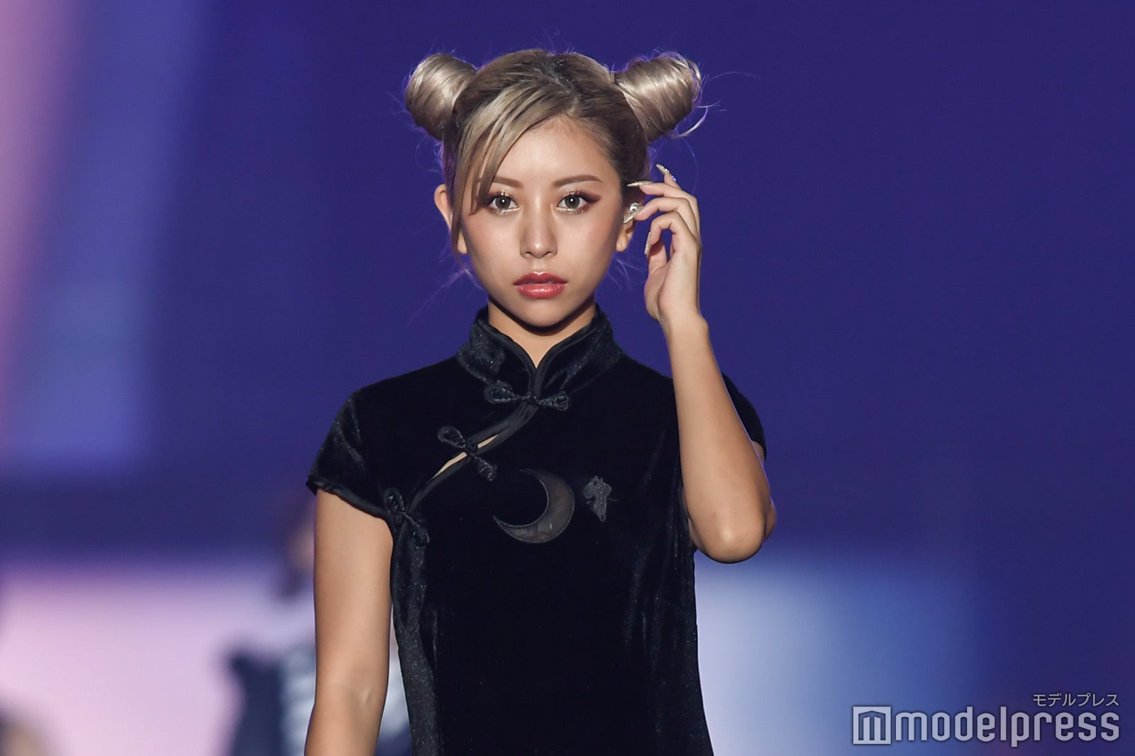 華 （C）モデルプレス