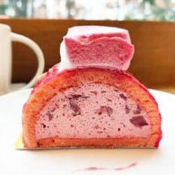 スタバのスイーツがまた神コラボ!「BAKE」に続くのは白金のパティスリー「Libre」♪田熊一衛氏監修の苺デザートを食べてきた♡
