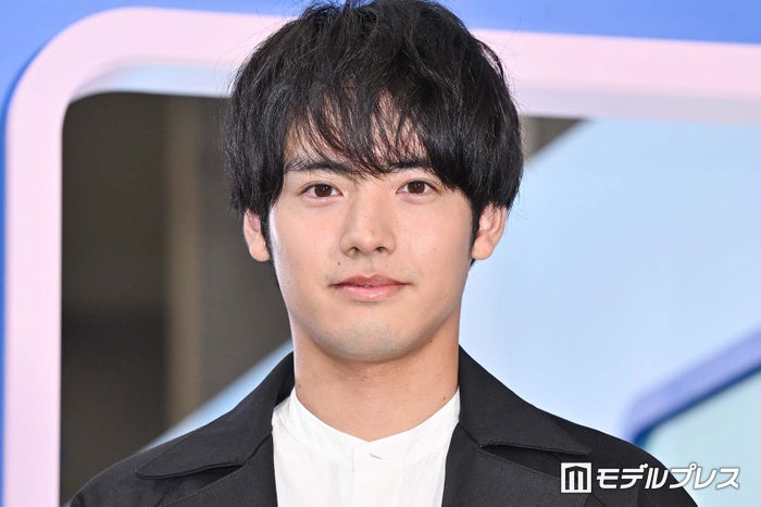 赤楚衛二、上白石萌歌と恋人役で戸惑い キスシーンで気をつけていることとは