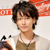 佐藤健 坊主頭で連ドラ主演 豪華共演陣も発表 モデルプレス 佐藤健 坊主頭で連ドラ主演 豪華共演陣も発表 モデルプレス