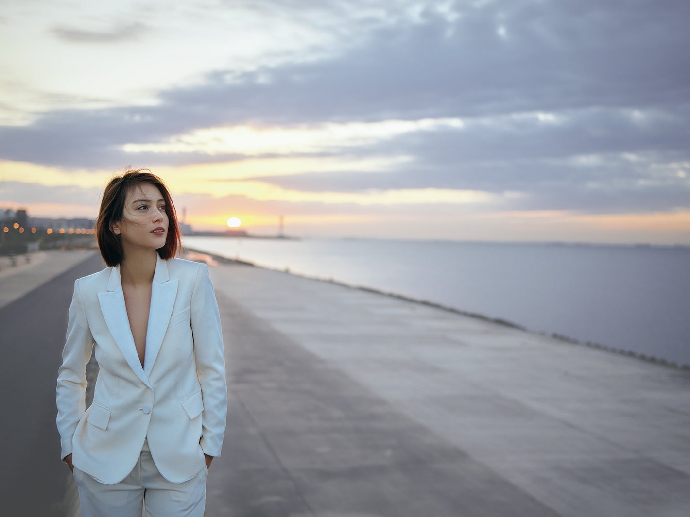 滝沢カレンファーストスタイルブック「地球はココです。私はコレです。」（光文社、2月2日発売）より（画像提供：光文社）