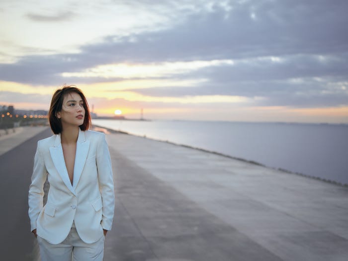 滝沢カレンファーストスタイルブック「地球はココです。私はコレです。」(光文社、2月2日発売)より(画像提供:光文社)