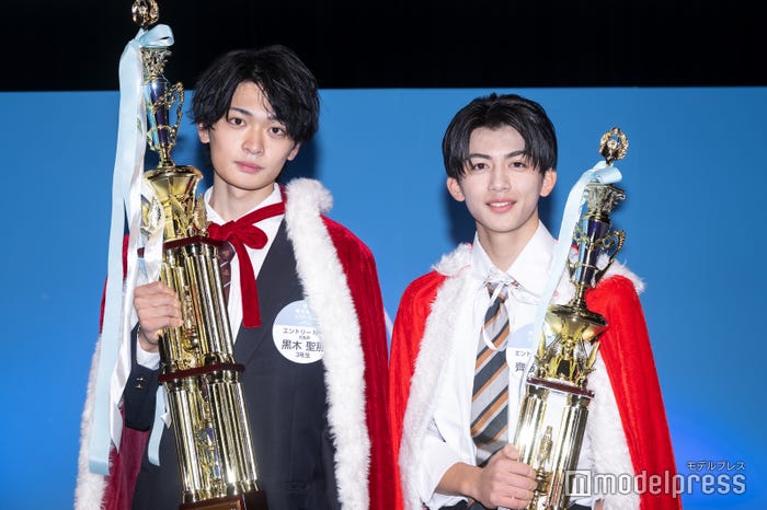 「男子高生ミスターコン」グランプリ・黒木聖那くん、準グランプリ・齊藤天彦くん(C)モデルプレス