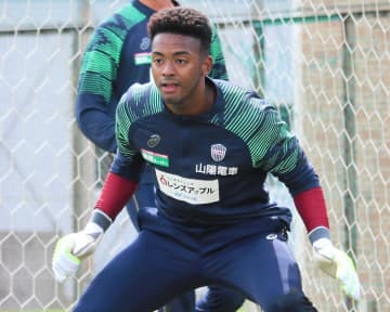 J1神戸 GKオビが福岡に完全移籍「悔しさはあります」「この2年間は無駄ではなく、大きな意味を持つ時間でした」