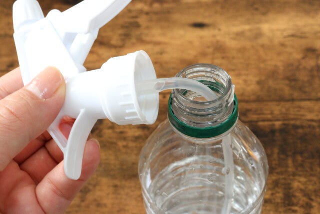 使い方 ダイソー逆さで使えるスプレーヘッド使い方