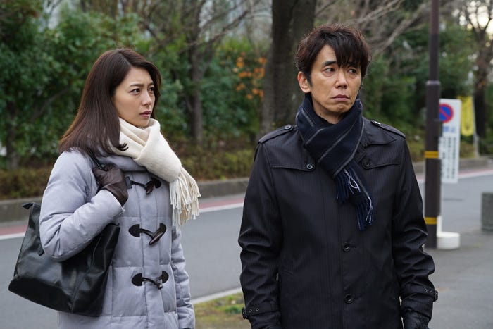 (左から)相武紗季、ユースケ・サンタマリア(C)テレビ朝日