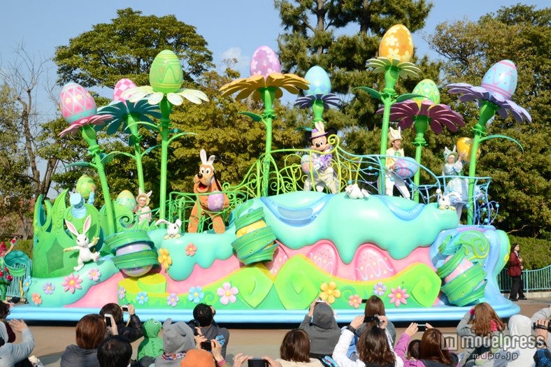 イースターエッグが隠されたヘンテコなガーデン