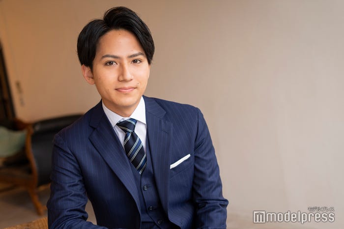 安宅晃樹アナ (C)モデルプレス