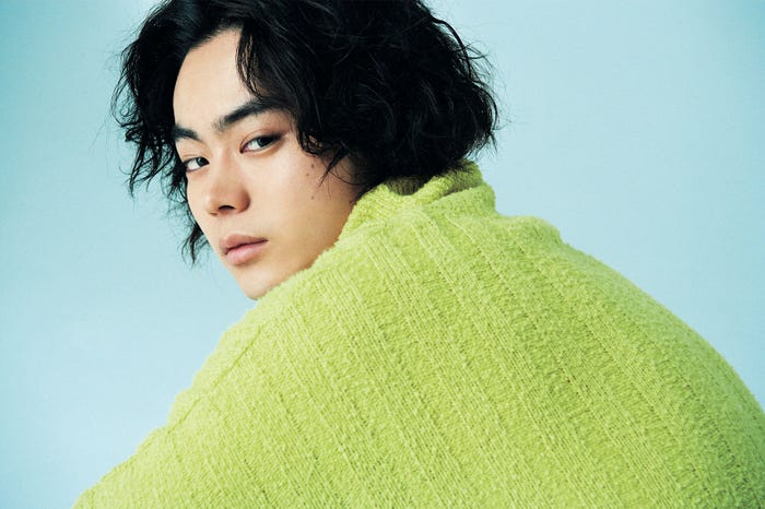 菅田将暉/「JELLY」12月号「菅田将暉に魅了される理由」より(画像提供:ぶんか社)