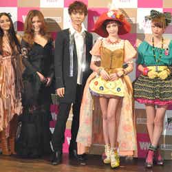 会見に登場した黒田エイミ、長谷川潤、岩堀せり、中野裕太、藤井リナ、木下優樹菜、渡辺知夏子(左から)