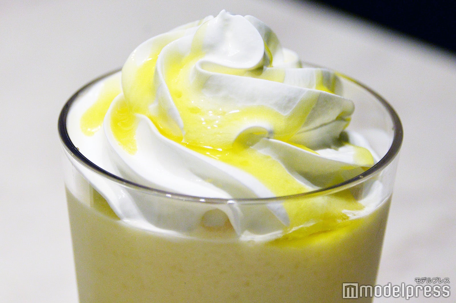 洋なし 生キャラメル フラペチーノ（C）モデルプレス