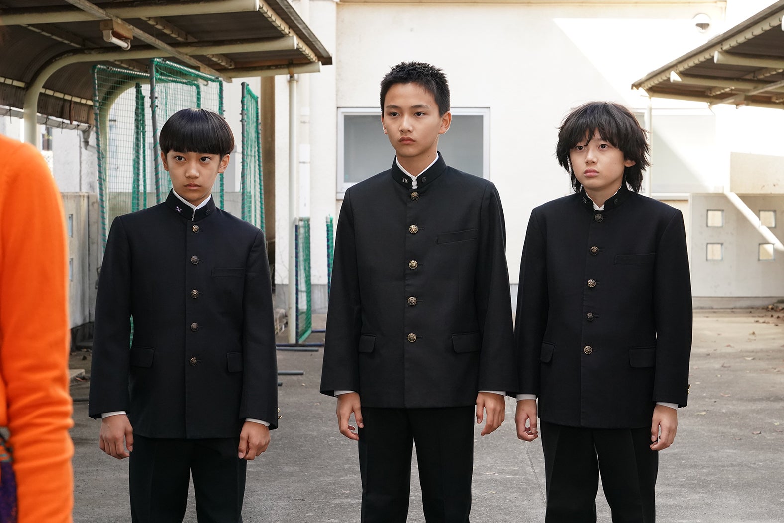 内田煌音、大角英夫、青木奏（C）フジテレビ