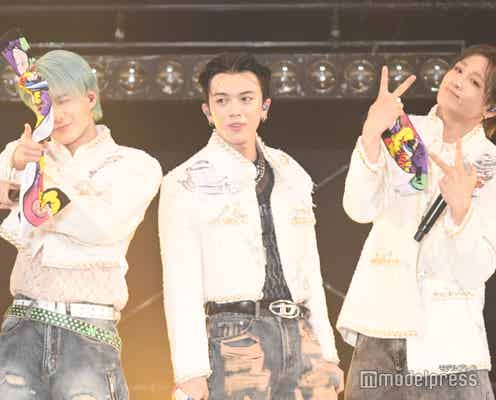 DXTEEN「サツコレ」初出演「チョコミントよりも札幌」「札幌ぽろぽろそぼろ」独特挨拶で沸かす【サツコレ2025S/S】