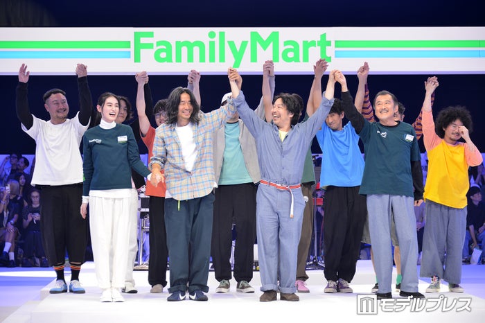 吉田鋼太郎＆八木莉可子「ファミフェス」ショーに出演 千葉雄喜、曽我部恵一は名曲生歌唱