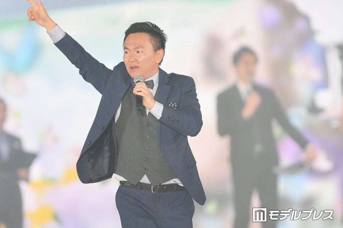 かまいたち 山内健司 私服ダサい芸人 でも堂々ランウェイ 関コレ19a W モデルプレス