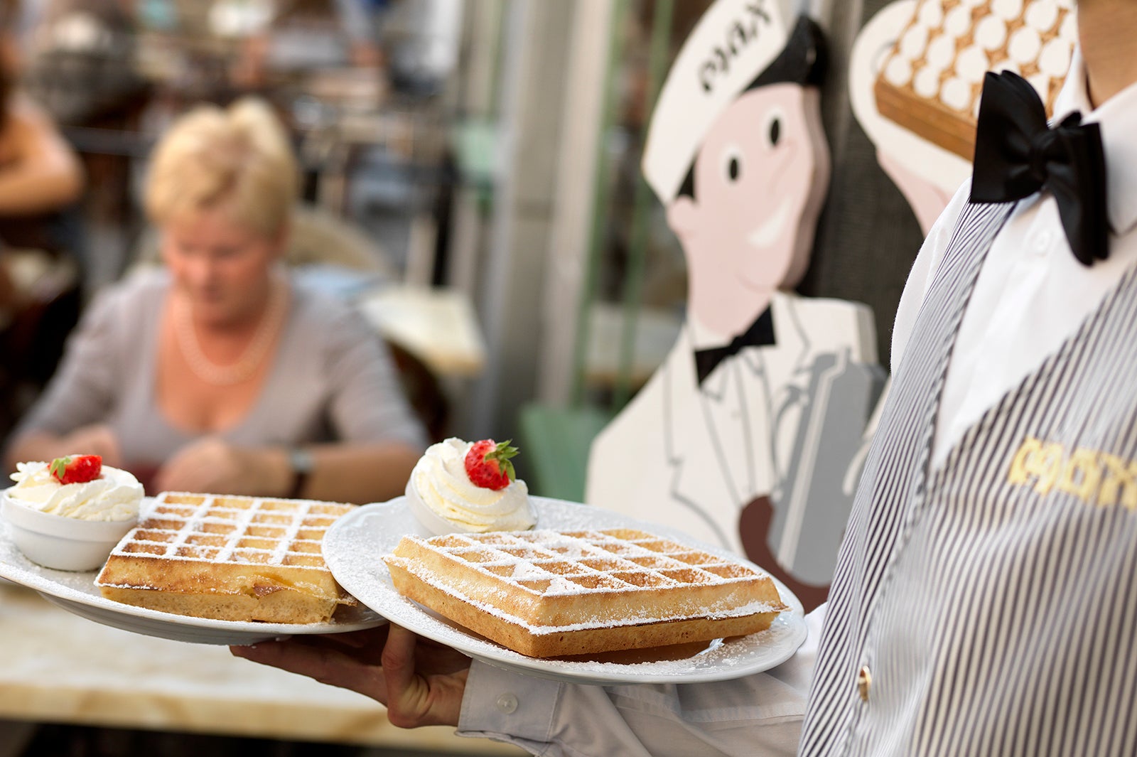 ワッフルの発祥の店として名高い「MAX」(c)Milo Profi